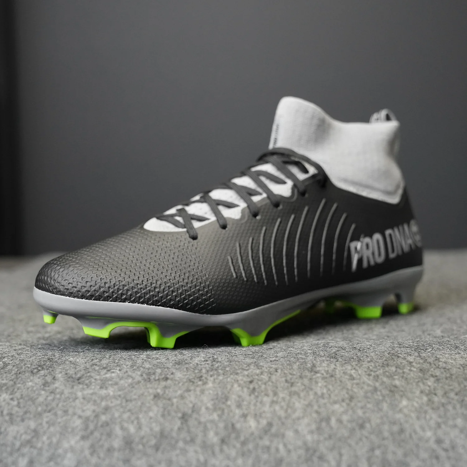 PRO DNA™ DUAL THREAT CLEAT BUNDLE - GRASS & TURF - Image 8