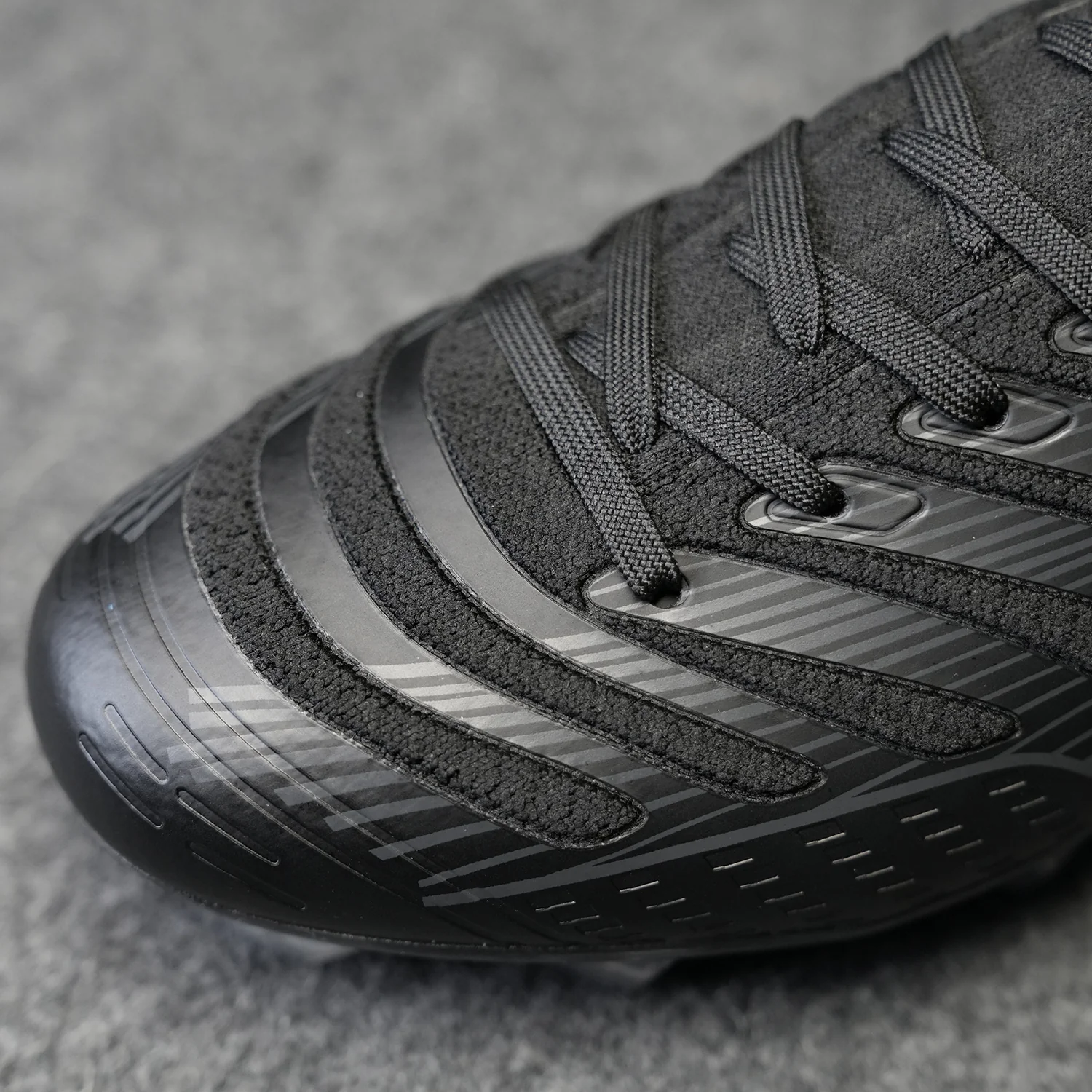 PRO DNA™ VOLTRAX CLEATS - BLACK - Image 3