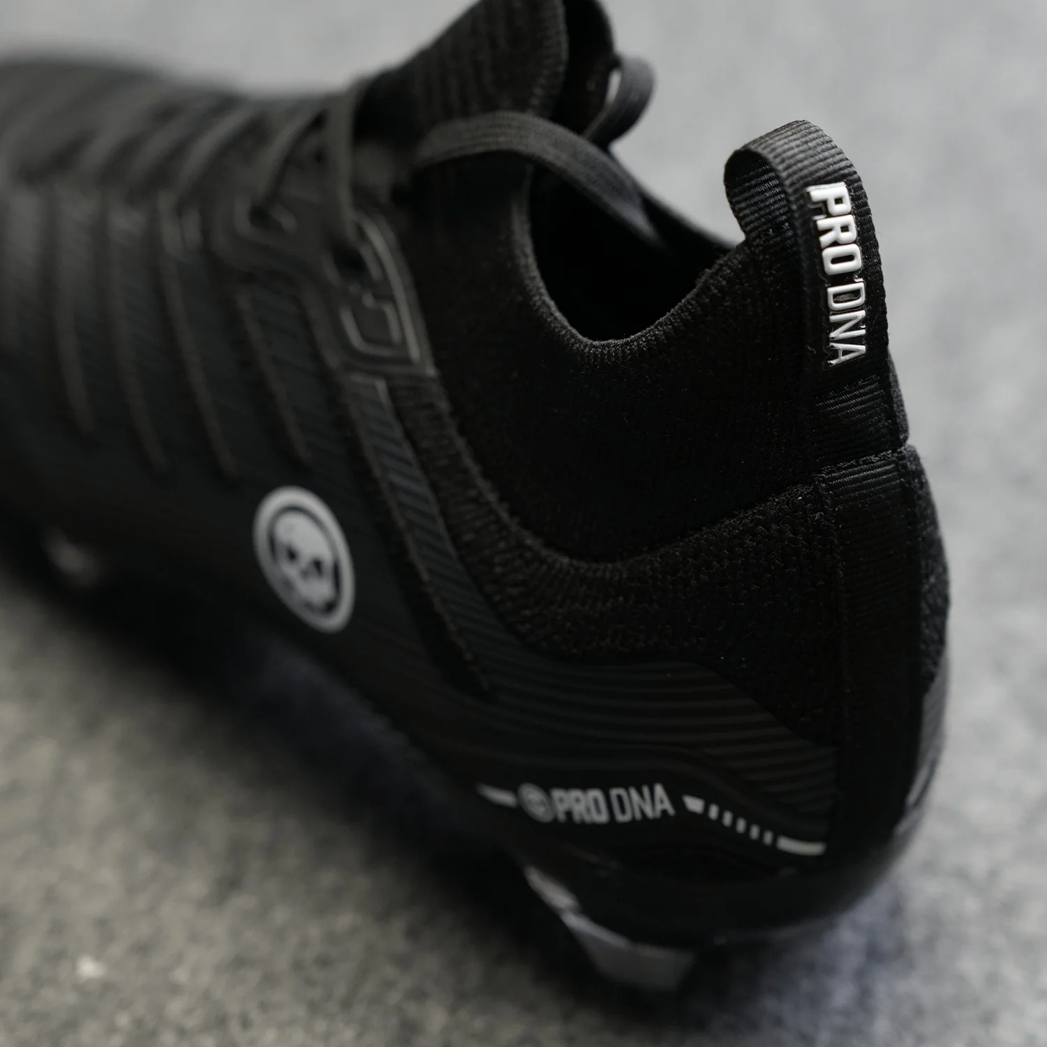PRO DNA™ VOLTRAX CLEATS - BLACK - Image 6