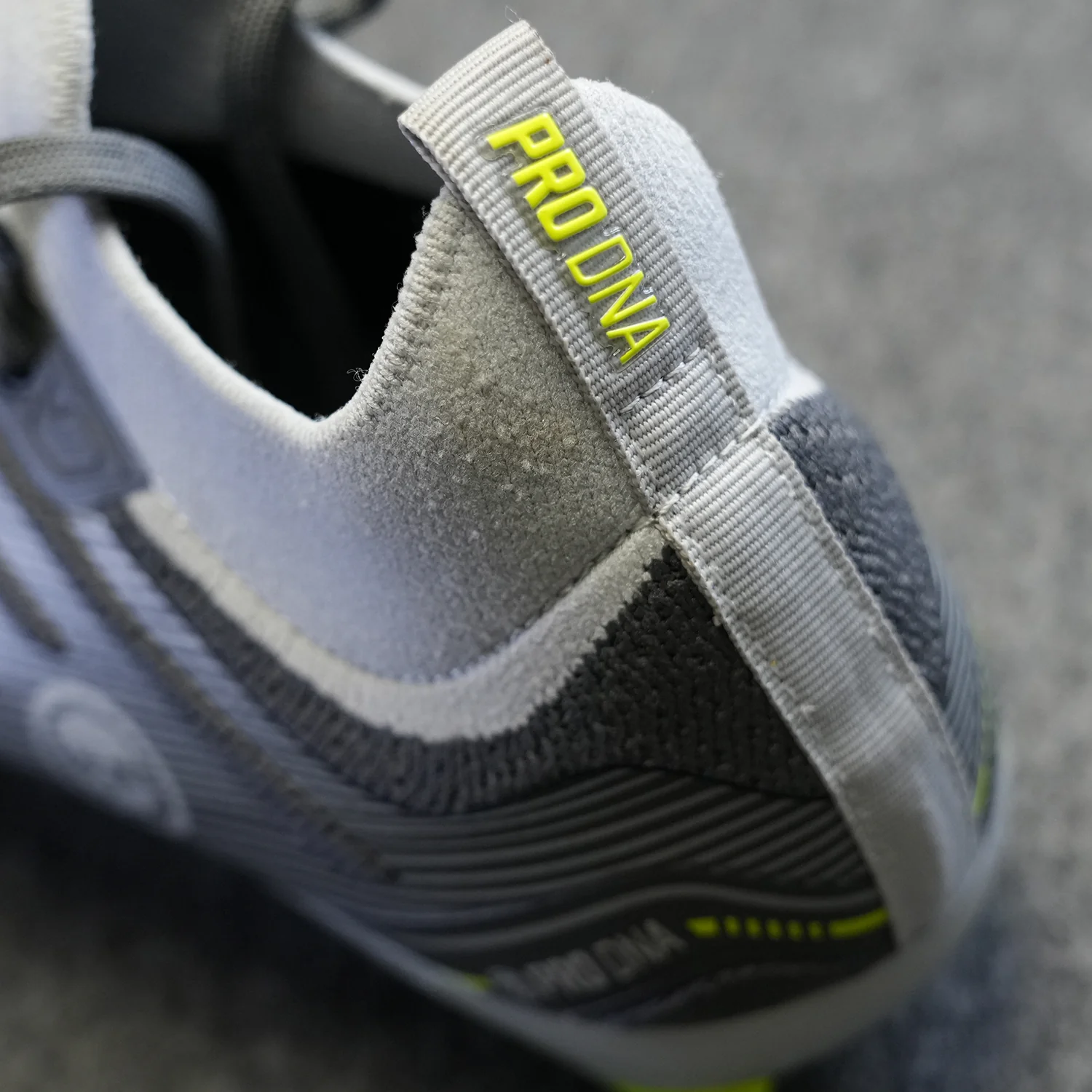PRO DNA™ VOLTRAX CLEATS - GRAY - Image 11