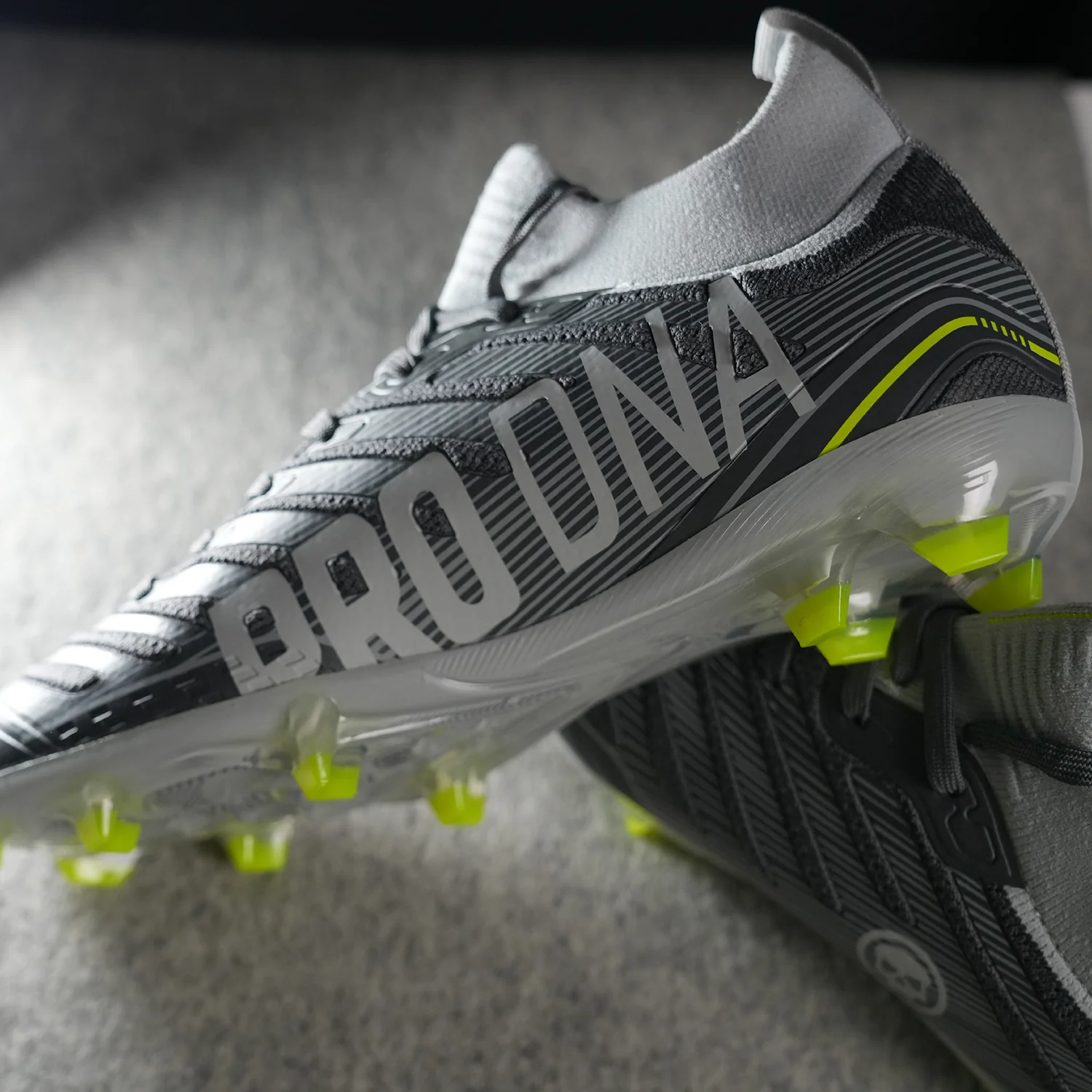 PRO DNA™ VOLTRAX CLEATS - GRAY - Image 3
