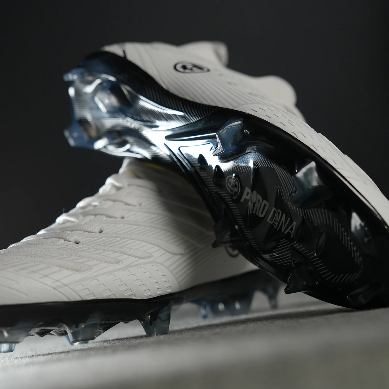 PRO DNA™ VOLTRAX CLEATS - WHITE - 10-PACK BUNDLE 60% MARGIN - Image 4